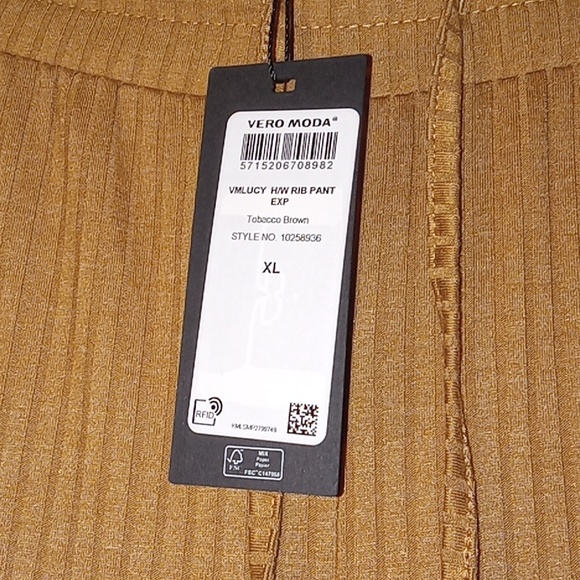 Ribbed Wide Leg Pants - Picture 7 of 7